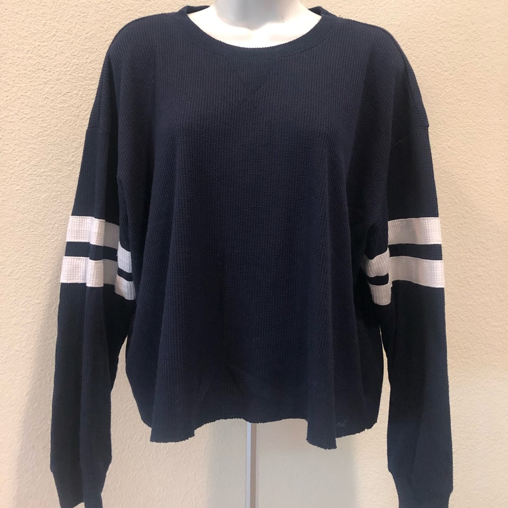 Hollister easy long sleeves sweatshirt.